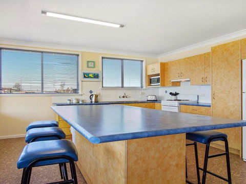 Amazing Aspects - Perched Above Tilbury Cove - eAccommodation 2