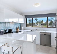 Amazing Modern Apartment on the Canal - eAccommodation