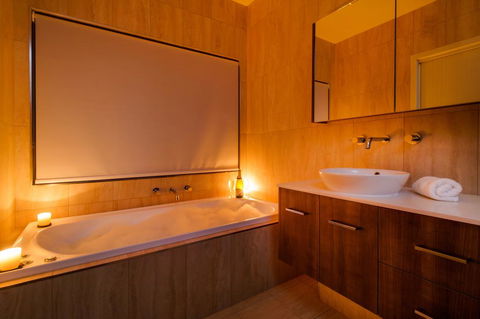 Ana Mandara Luxury Bed & Breakfast - eAccommodation 3