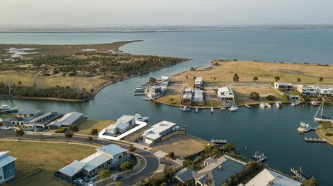 Anchored - Access To The Gippsland Lakes - eAccommodation 0