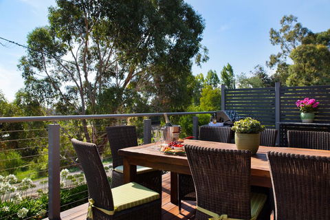 Arabella Meadows - eAccommodation 2