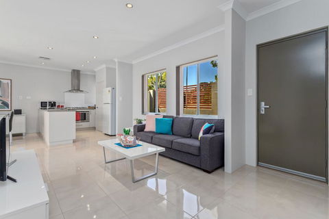 Ardross Short Stays - eAccommodation 2