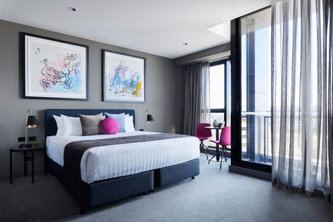 Art Series - The Chen - eAccommodation 2