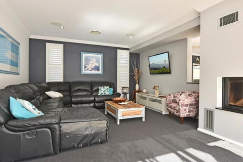 Luxury Mandalong Mansion With Pool & Spa - eAccommodation 1