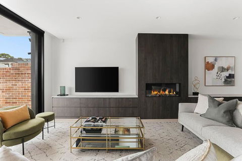 Luxury NEW 5BDRM Oasis With Heated Pool - eAccommodation 3