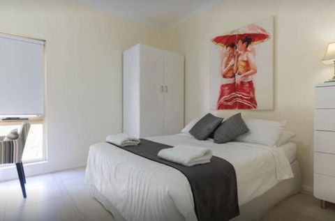M102 West Perth Studio Apartment Near Kings Park - eAccommodation 0