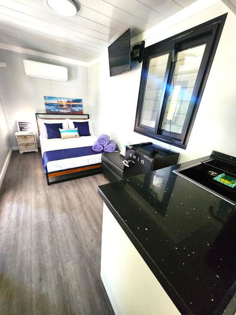 MAGNETIC CABIN Entire Studio On Magnetic Island - eAccommodation 2