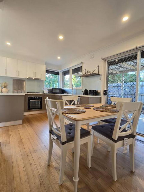 Meadow View Cottage - eAccommodation 2