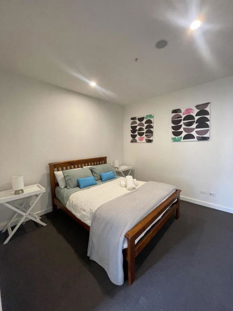 Modern 1BD Apt W Free Parking In Central Brunswick - eAccommodation 0