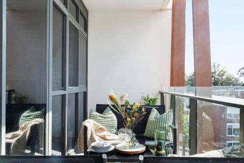 Modern Elegance Caulfield North - eAccommodation 3