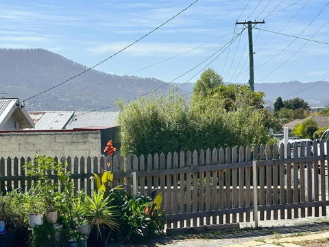 Montrose Lodge 10 Min To City & 20 Min To Airport - eAccommodation 2