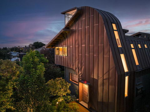 Modern St Kilda Apartment - eAccommodation 0