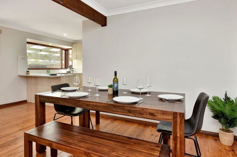 NEW PropertyBreezy Bayside Haven At Brightwaters - eAccommodation 3