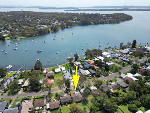 NEW PropertyBreezy Bayside Haven At Brightwaters - eAccommodation 0