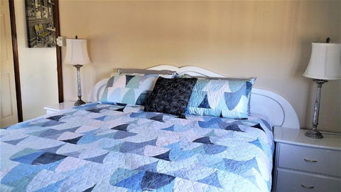 Must Love Dogs B&B & Self Contained Cottage - eAccommodation 1