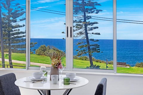 Ocean View 1 Bedroom Private Apartment Next To Maroubra Beach - eAccommodation 1