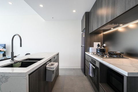 Olympic Park Stylish Apt With Gym Pool Good View - eAccommodation 3