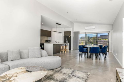 Opulence Cove - eAccommodation 0