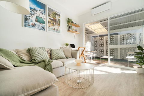 PALMA - Couples Beach Shack! - eAccommodation 0