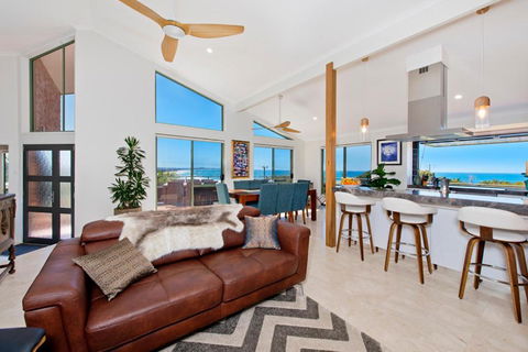 Panorama Beach House - eAccommodation 2