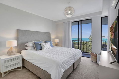 Panoramic Ocean View 2 Bed 2 Bath - eAccommodation 1