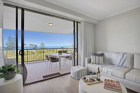 Panoramic Ocean View 2 Bed 2 Bath - eAccommodation 3