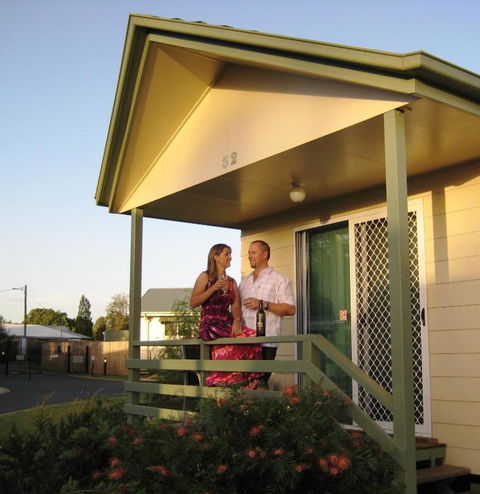 PepperTree Cabins, Kingaroy - eAccommodation 0