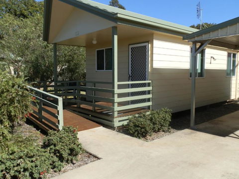 PepperTree Cabins, Kingaroy - eAccommodation 2