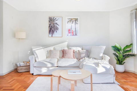 Perfect Manly Retreat, In The Heart Of Manly, Family & Couple Friendly Apartment With CAR SPOT - eAccommodation 1