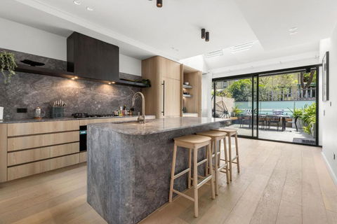 Perfect Vacation Home W Terrace & Private Garage - eAccommodation 0