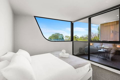Perfectly Located Executive 1BR At Caulfield North - eAccommodation 2