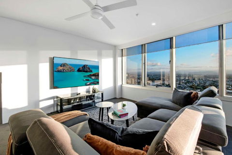 Q Tower Apartments In Surfers Paradise - From Level 3 - Self Contained & Privately Managed - Wow Stay - eAccommodation 2