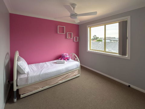 Prestons Dream Holiday 4 Bedroom - eAccommodation 1