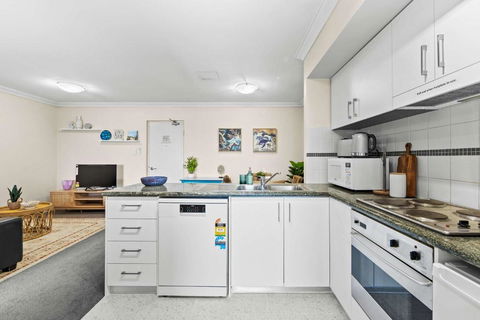 Prime Perth Apartment - eAccommodation 3