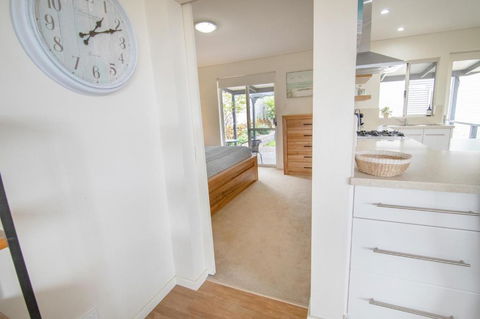 Princess Views In Historic Albany - eAccommodation 3