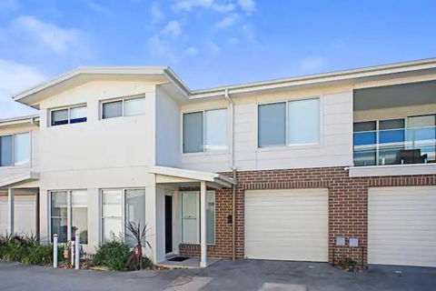 Pur Purr Shores - eAccommodation 0