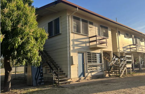 Q Lux Inn Emerald - eAccommodation 0