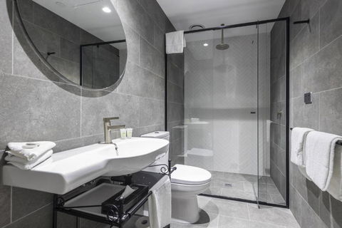 Q Squared Serviced Apartments - eAccommodation 3