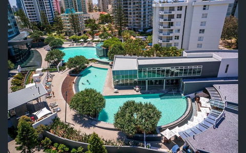 Q Tower At Surfers Paradise - From Level 3 - Private & Self Contained Apartments - eAccommodation 2