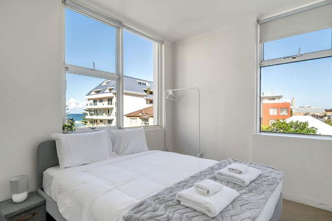 Quaint 1BD On The Doorstep Of Manly Beach - eAccommodation 1