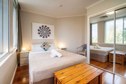 Quaint Auchenflower 1B1B Apt W Parking Close To UQ - eAccommodation 3