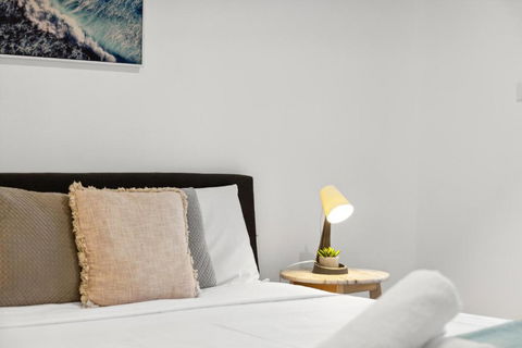Quaint Double Room - Centrally Located At Glenfield - Shared Bathroom - eAccommodation 2