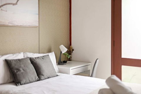 Quaint Double Room - Private Spot At Milperra - Shared Bathroom - eAccommodation 1