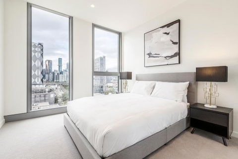 Quaint Stylish Hideout In Trendy South Melbourne - eAccommodation 3