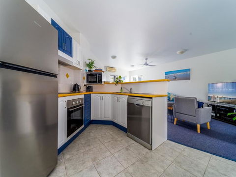 Quality Esplanade Apartment - eAccommodation 2