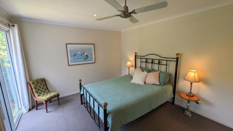 Rainforest Deluxe Bungalow - eAccommodation 2