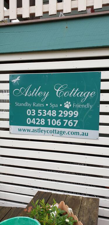 Astley Cottage - eAccommodation 0