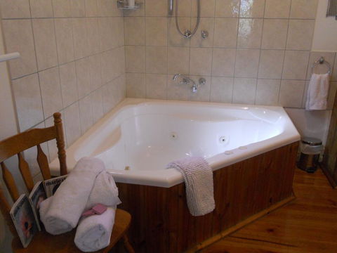 Astley Cottage - eAccommodation 1