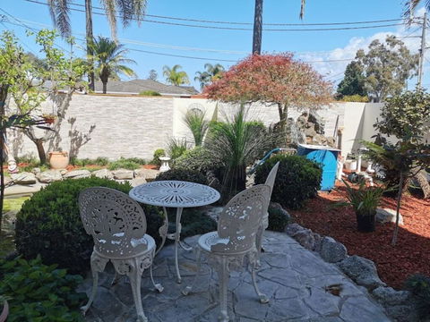 Attached Self Service Waterfront Whole Villa - Sydney - eAccommodation 3