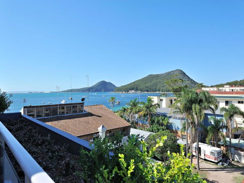 Aura Unit 12 - Shoal Bay - eAccommodation 1